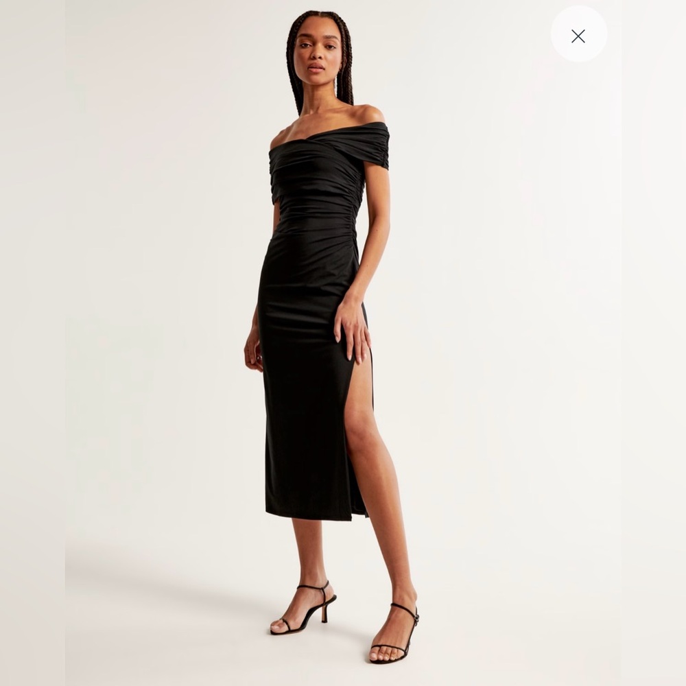 Abercrombie & Fitch Off-The-Shoulder Knit Midi Dress